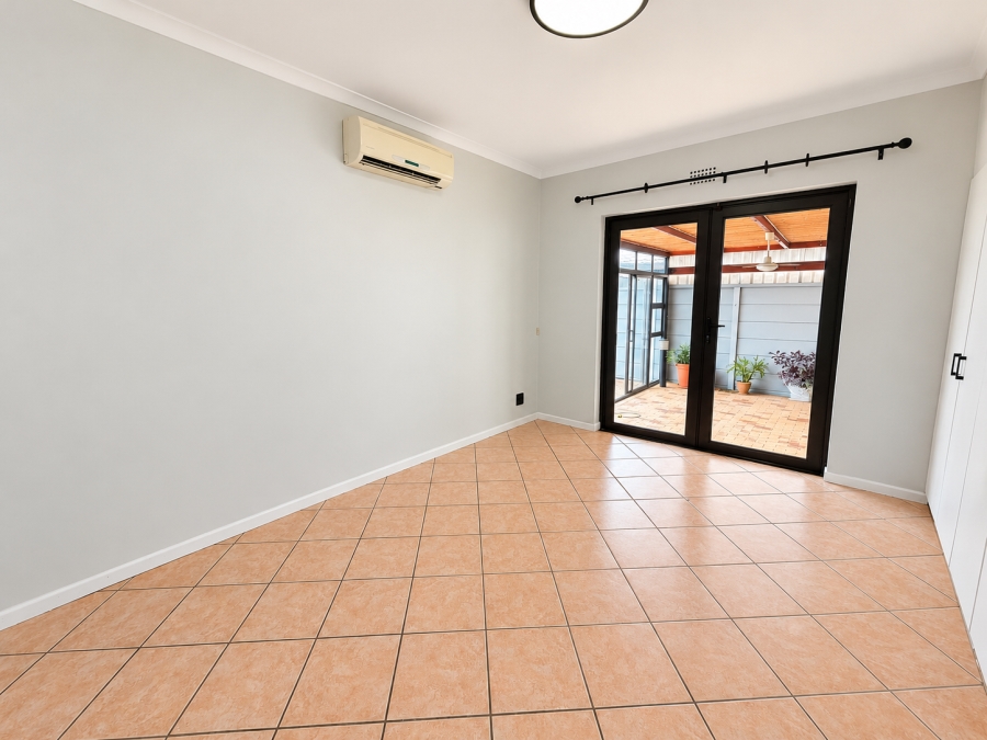 4 Bedroom Property for Sale in Bothasig Western Cape